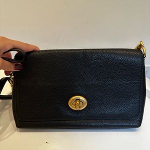 AUTHENTIC COACH cross body leather bag